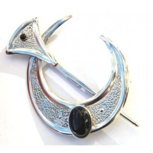 Celtic Cloak Brooch.jpg