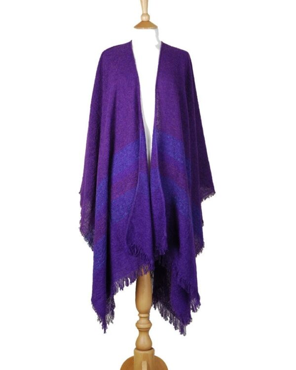 Celtic wool ruanaPurple Violet 66C.jpg