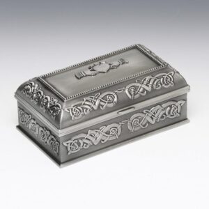 MD17M Claddagh Jewellery Box 5 inches long .jpg
